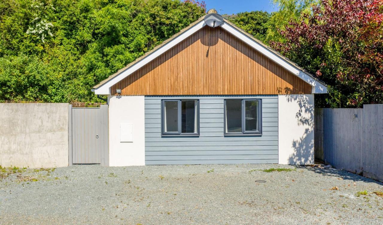 One Tennyson Bungalow Newport  Extérieur photo